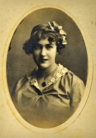 Angelika Hoerle, 1914